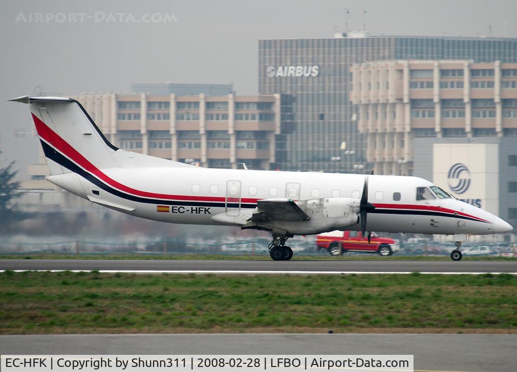 EC-HFK, 1987 Embraer EMB-120RT Brasilia C/N 120063, Take off rwy 32R