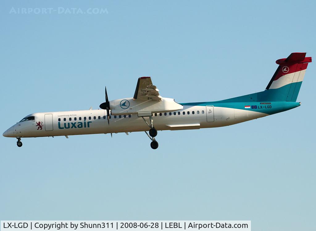 LX-LGD, 2007 De Havilland Canada DHC-8-402Q Dash 8 C/N 4171, Landing rwy 07R