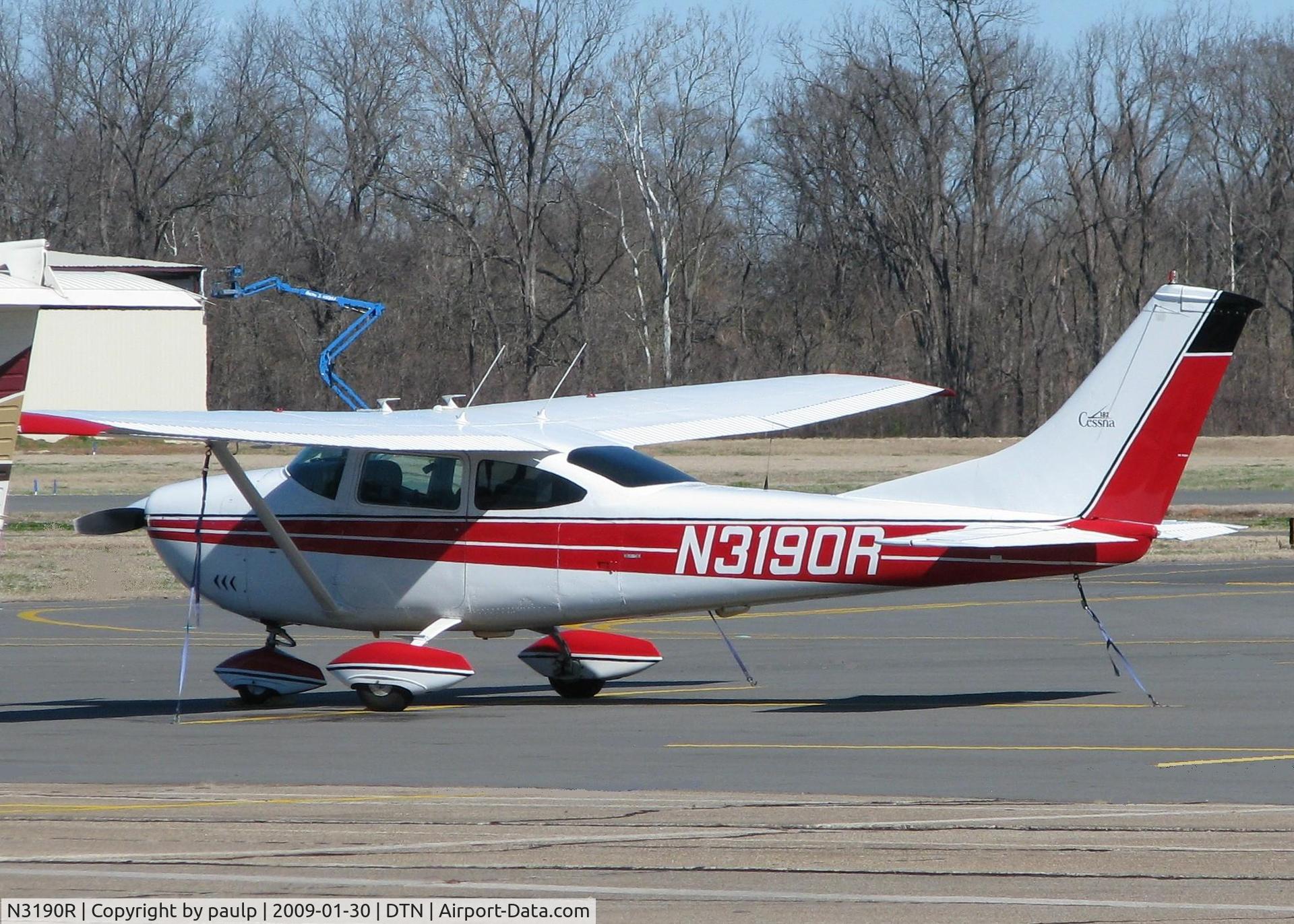 N3190R, 1967 Cessna 182L Skylane C/N 18258590, Parked at the Downtown Shreveport airport.