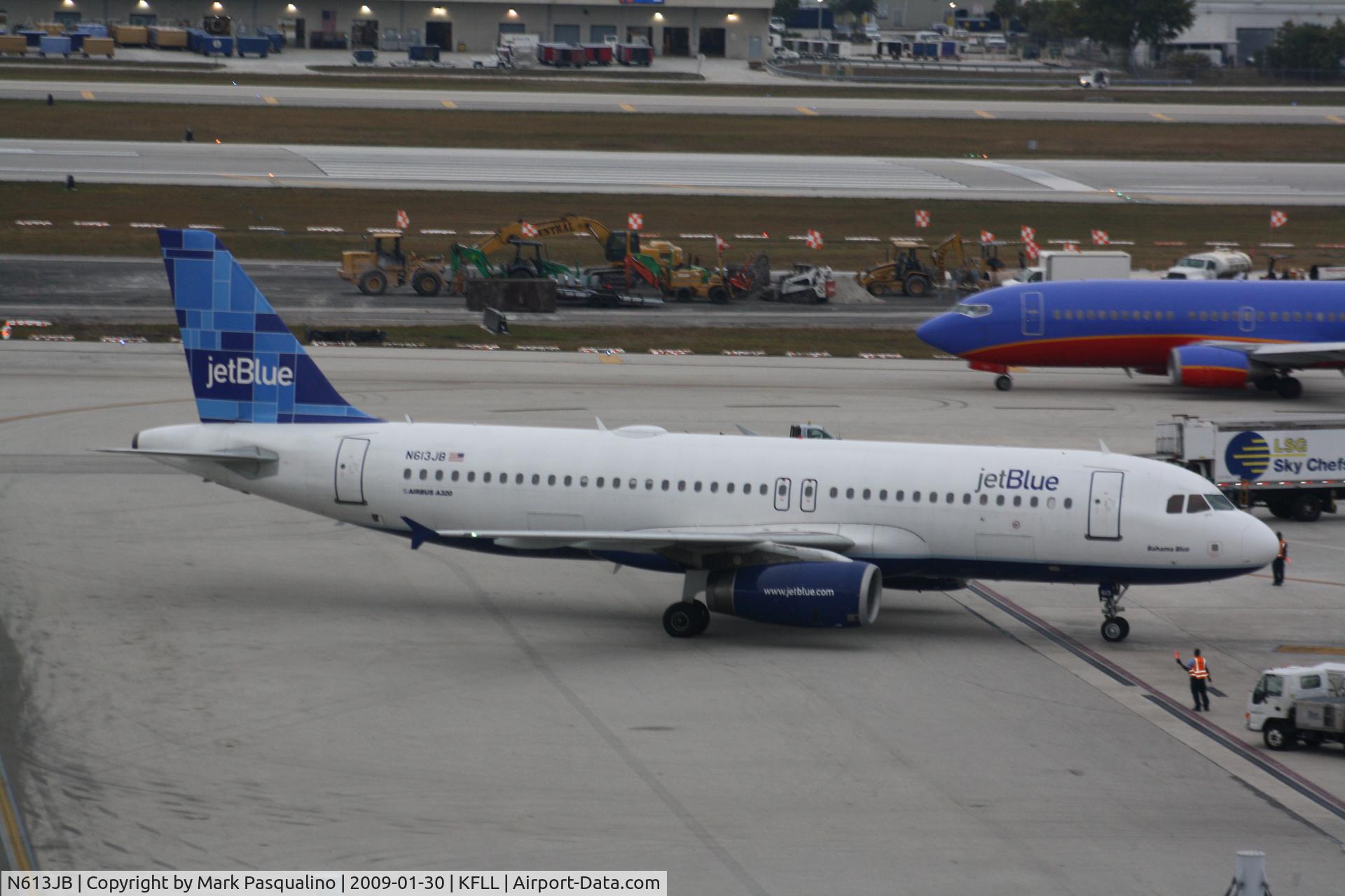 N613JB, 2005 Airbus A320-232 C/N 2449, Airbus A320