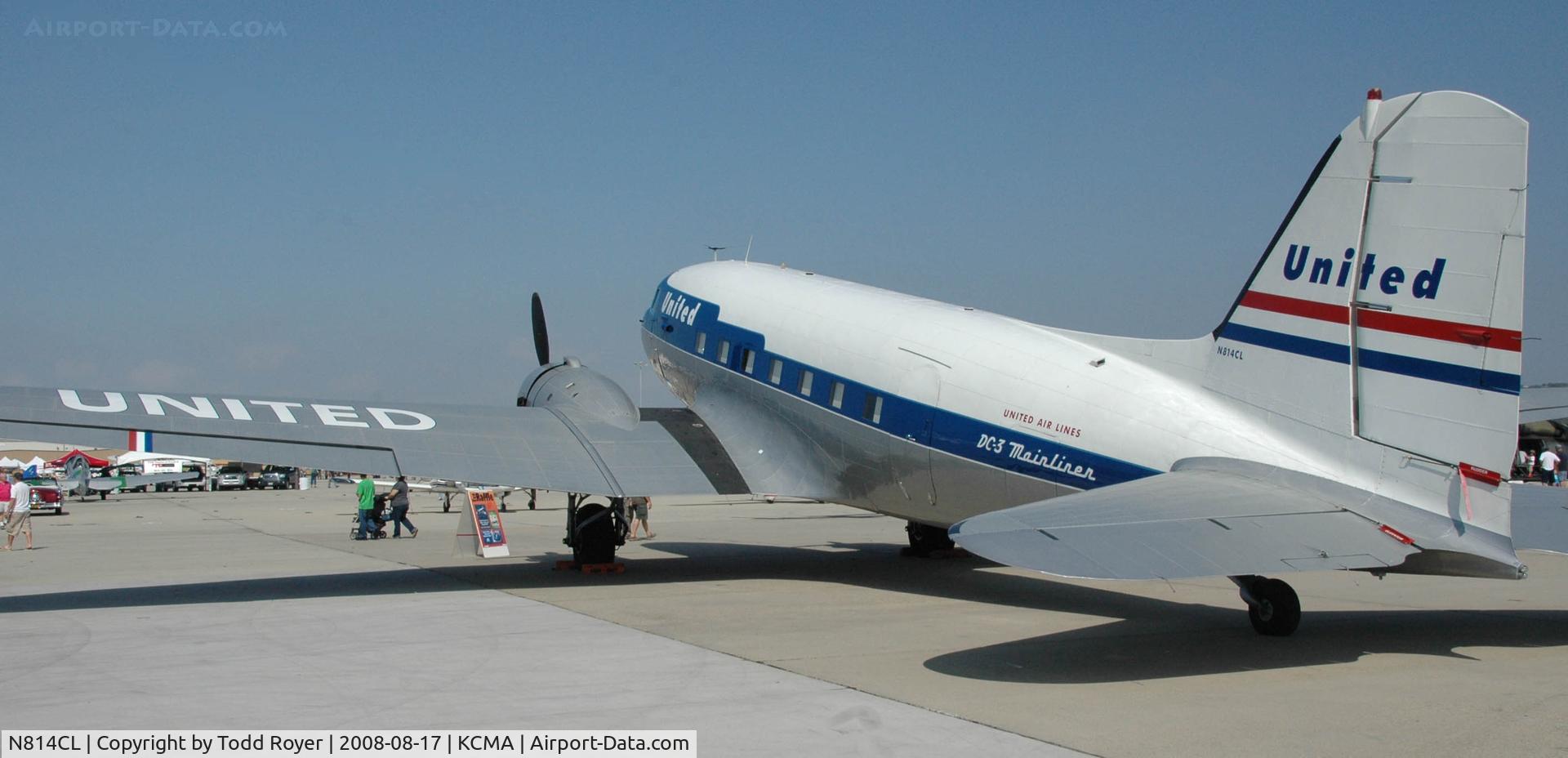 N814CL, 1945 Douglas DC-3C (C-47B-50-DK) C/N 34370, Camarillo Airshow 2008