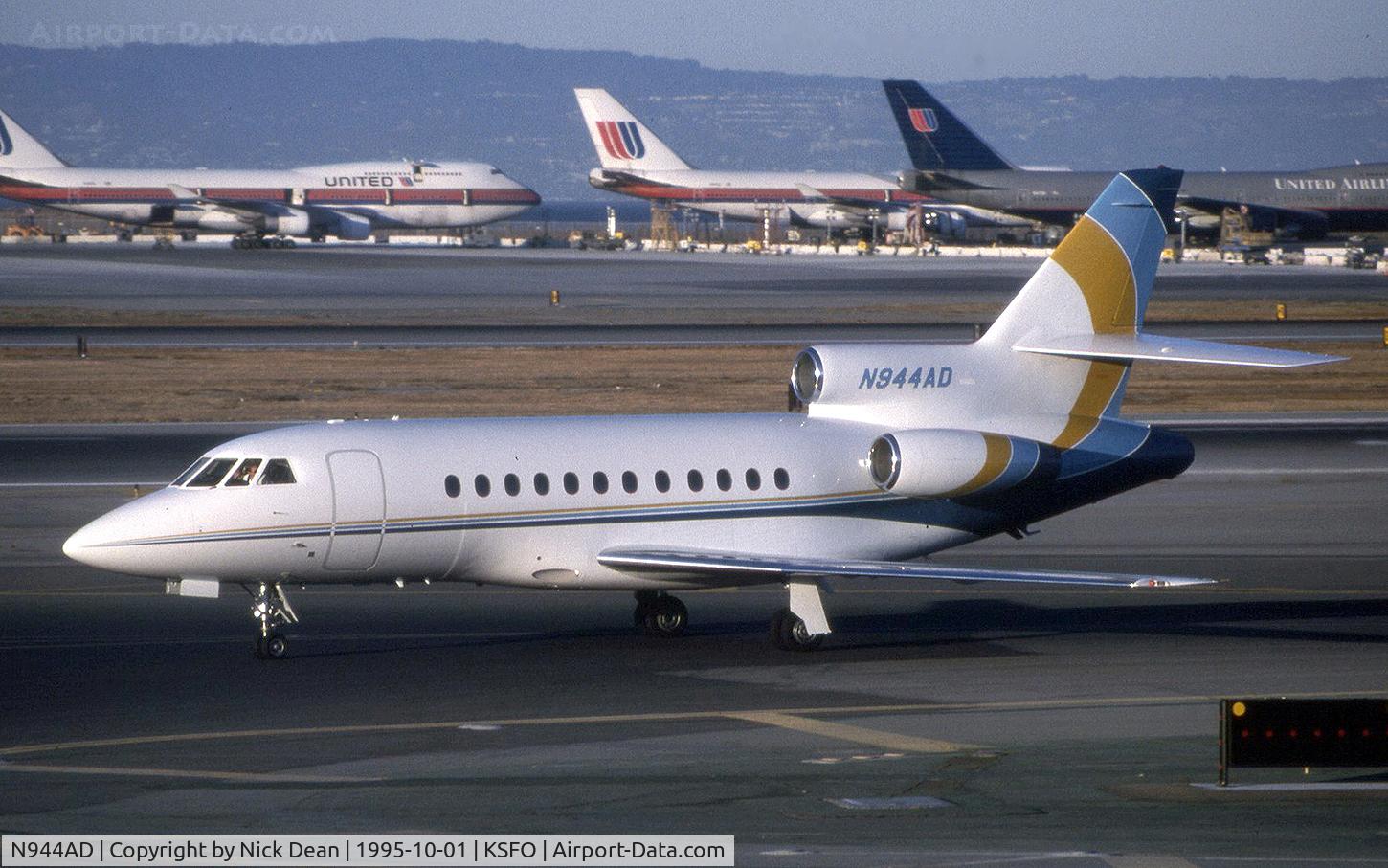 N944AD, Dassault Falcon 900 C/N 017, KSFO (Nice array of UA Lumps in the background)