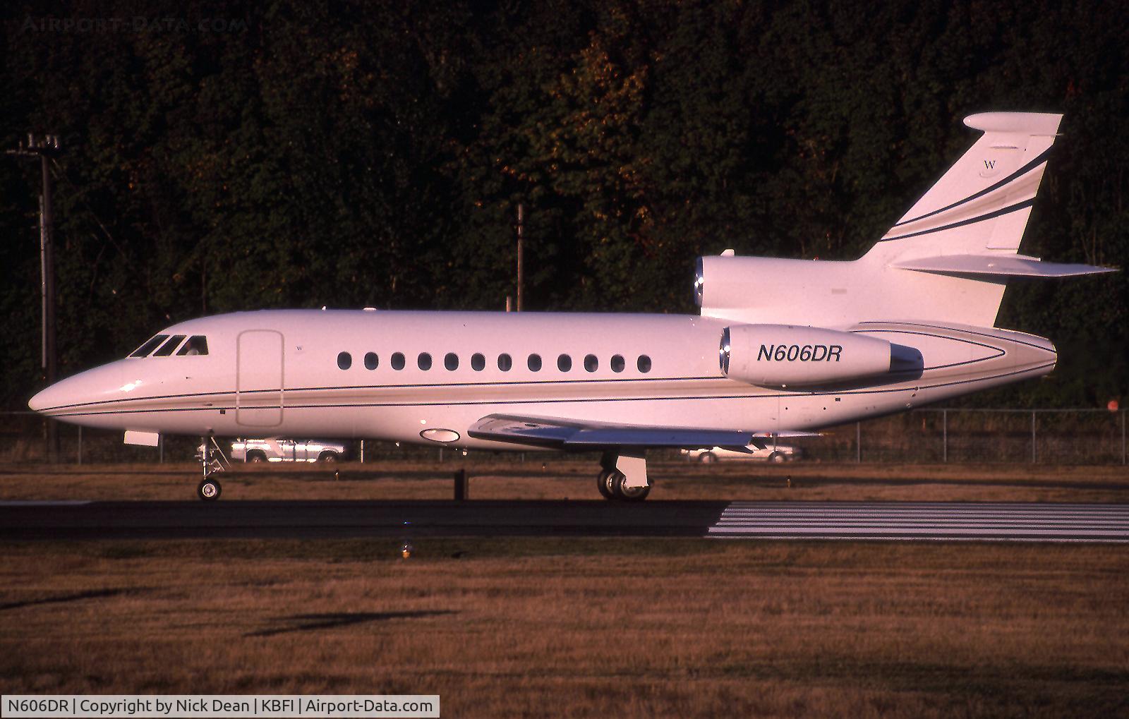 N606DR, Dassault Falcon 900EX C/N 040, KBFI