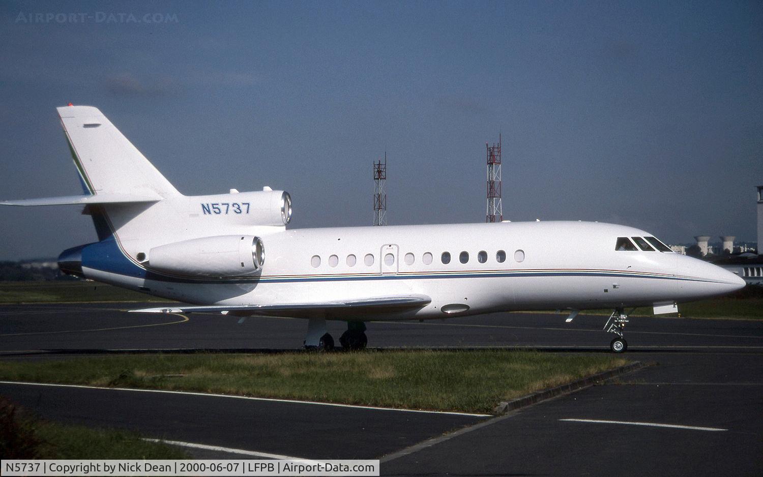 N5737, Dassault Falcon 900EX C/N 041, LFPB