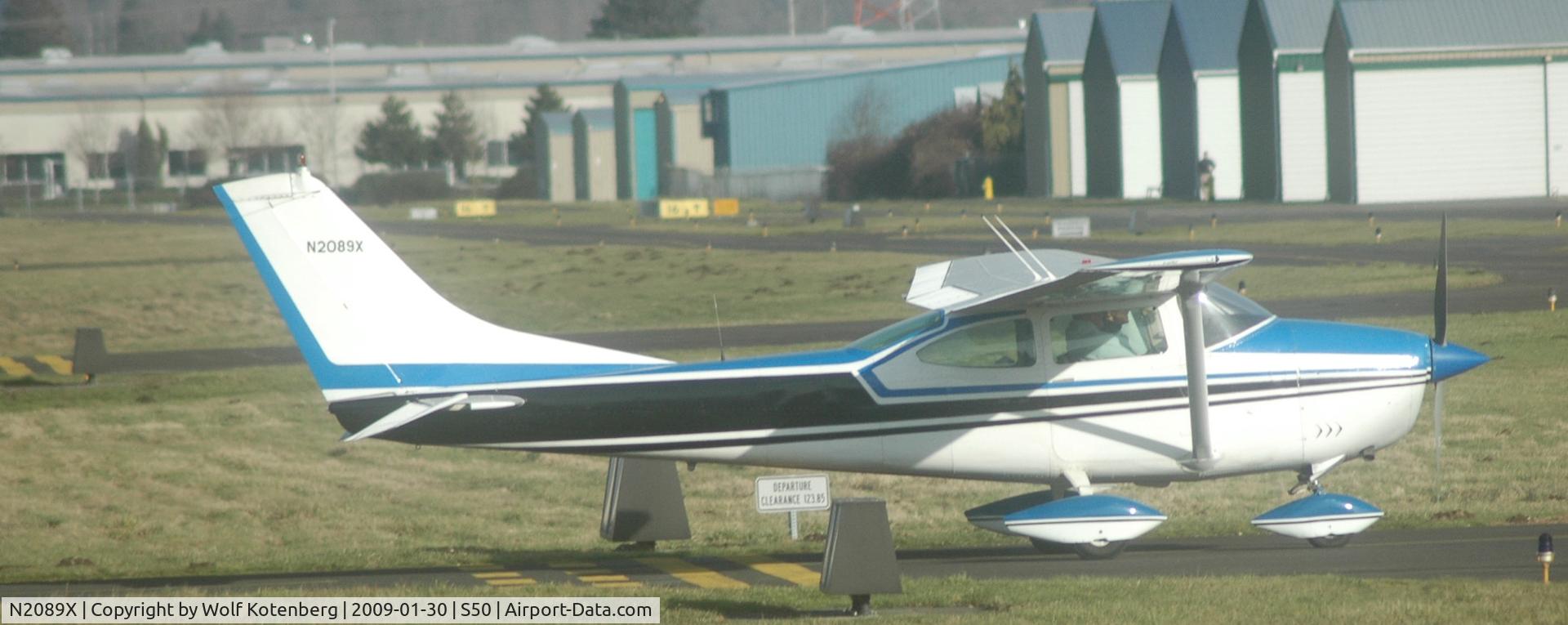 N2089X, 1965 Cessna 182H Skylane C/N 18256189, off the active