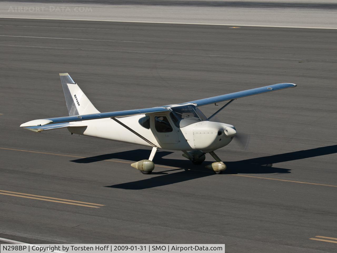 N298BP, 2008 Glasair GS-2 Sportsman C/N 7282, N298BP taxiing