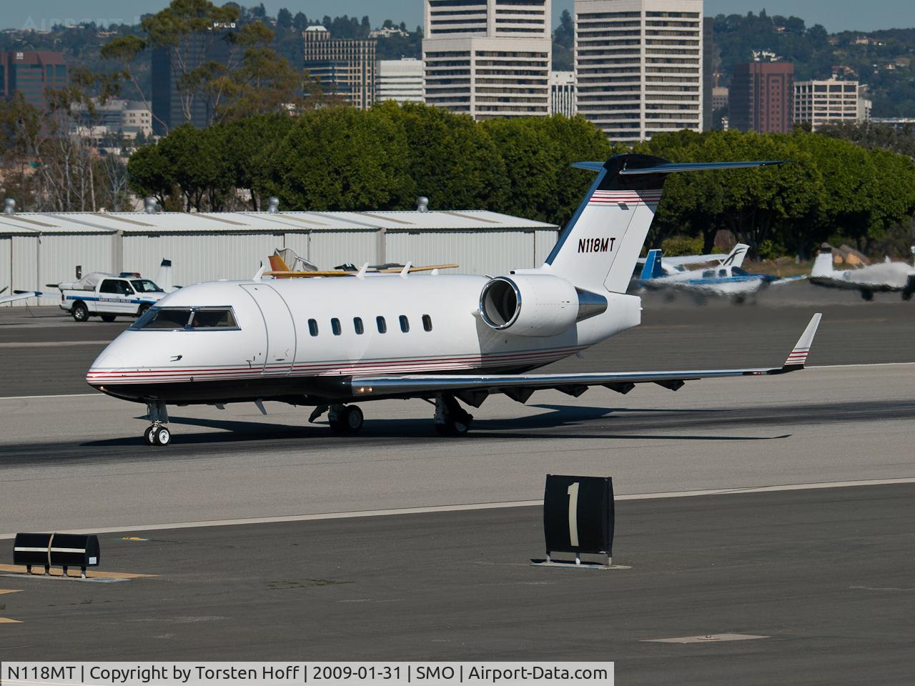 N118MT, 1990 Canadair Challenger 601-3A (CL-600-2B16) C/N 5077, N118MT departing from RWY 21