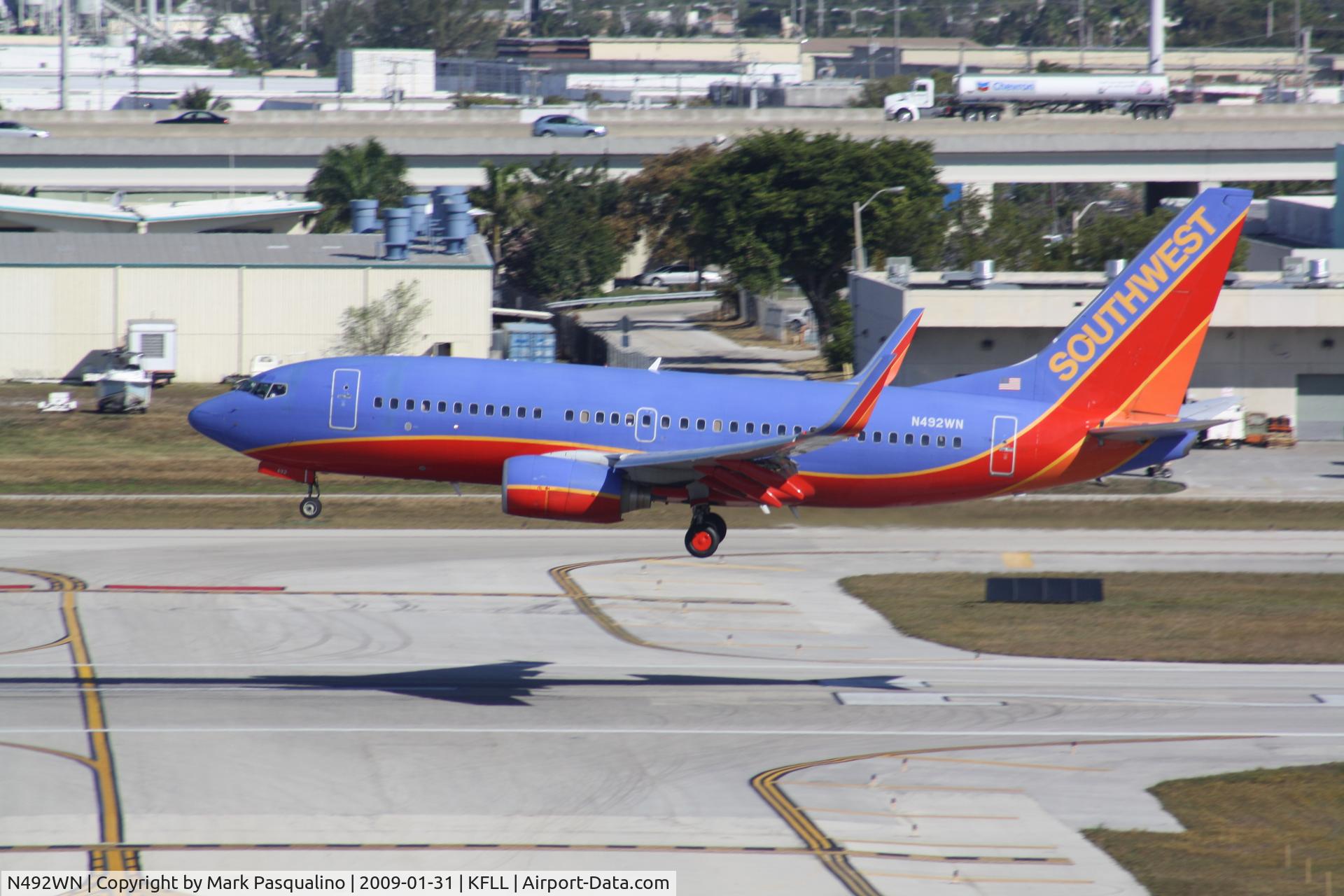 N492WN, 2004 Boeing 737-7H4 C/N 33866, Boeing 737-800