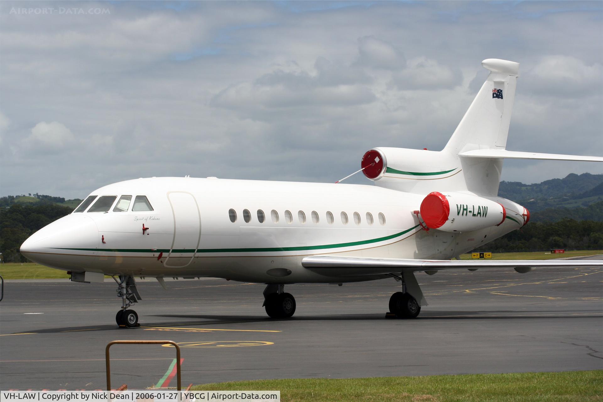 VH-LAW, 2001 Dassault Falcon 900 C/N 192, YBCG