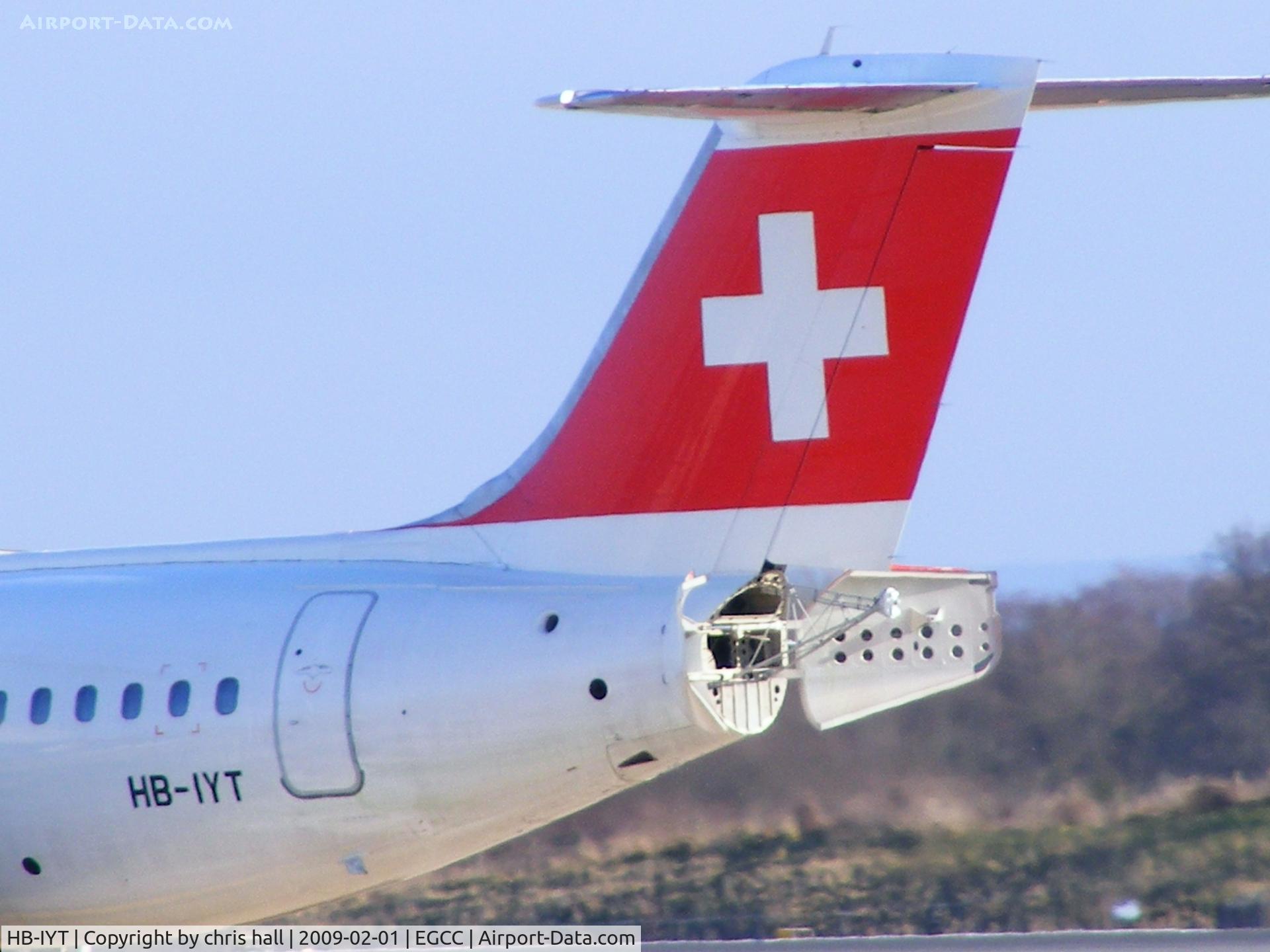 HB-IYT, 2000 British Aerospace Avro 146-RJ100 C/N E3380, Swiss Air