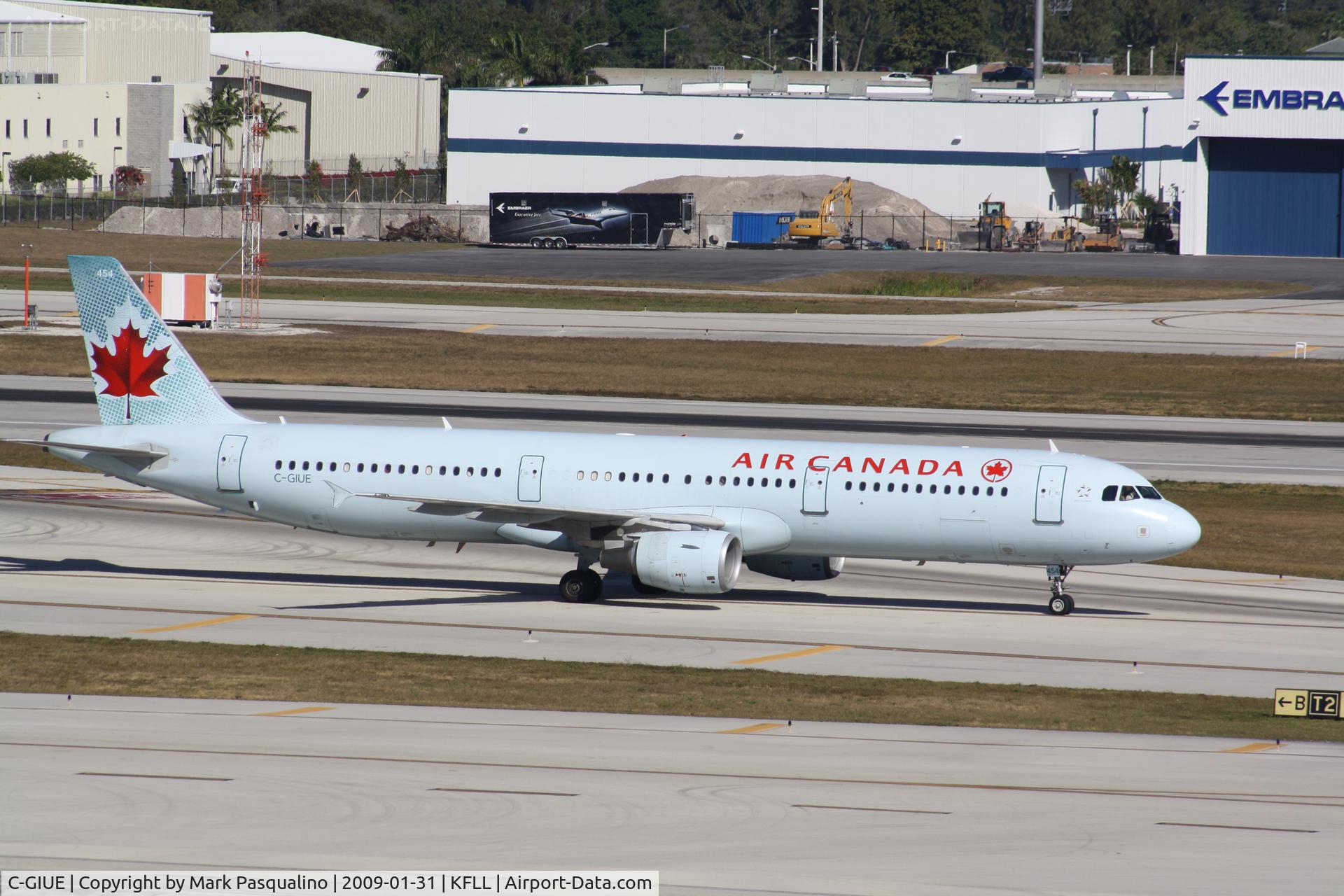 C-GIUE, 2001 Airbus A321-211 C/N 1632, Airbus A321-200