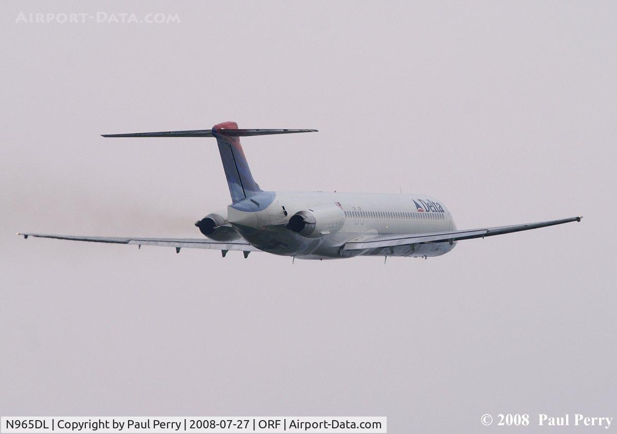 N965DL, 1990 McDonnell Douglas MD-88 C/N 49984, Ol' Smokey, but not an F-4