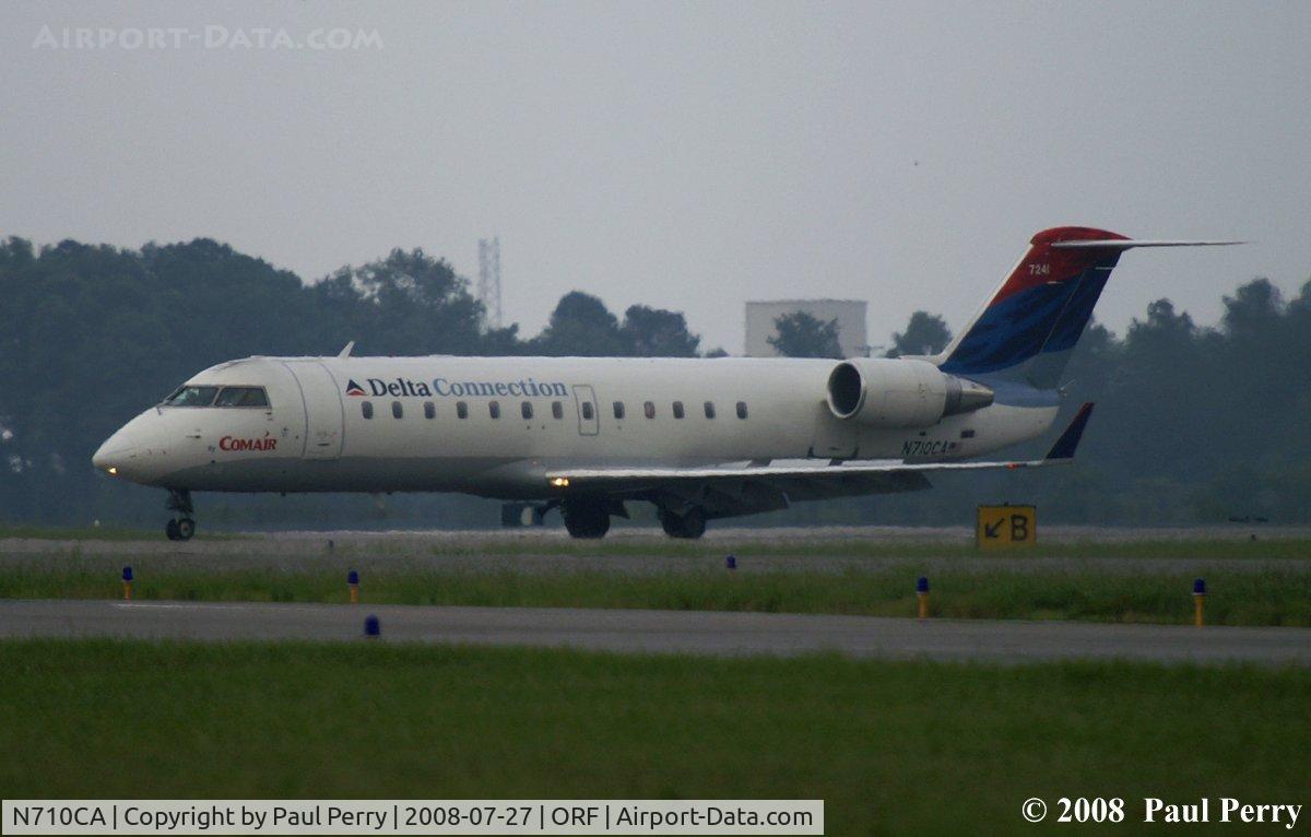 N710CA, 1998 Bombardier CRJ-100ER (CL-600-2B19) C/N 7241, Taxiing on through