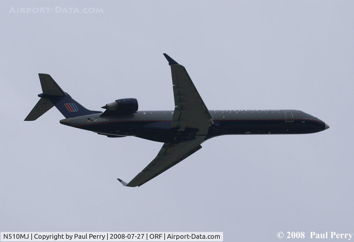 N510MJ, 2003 Bombardier CRJ-700 (CL-600-2C10) Regional Jet C/N 10101, Sleek regional