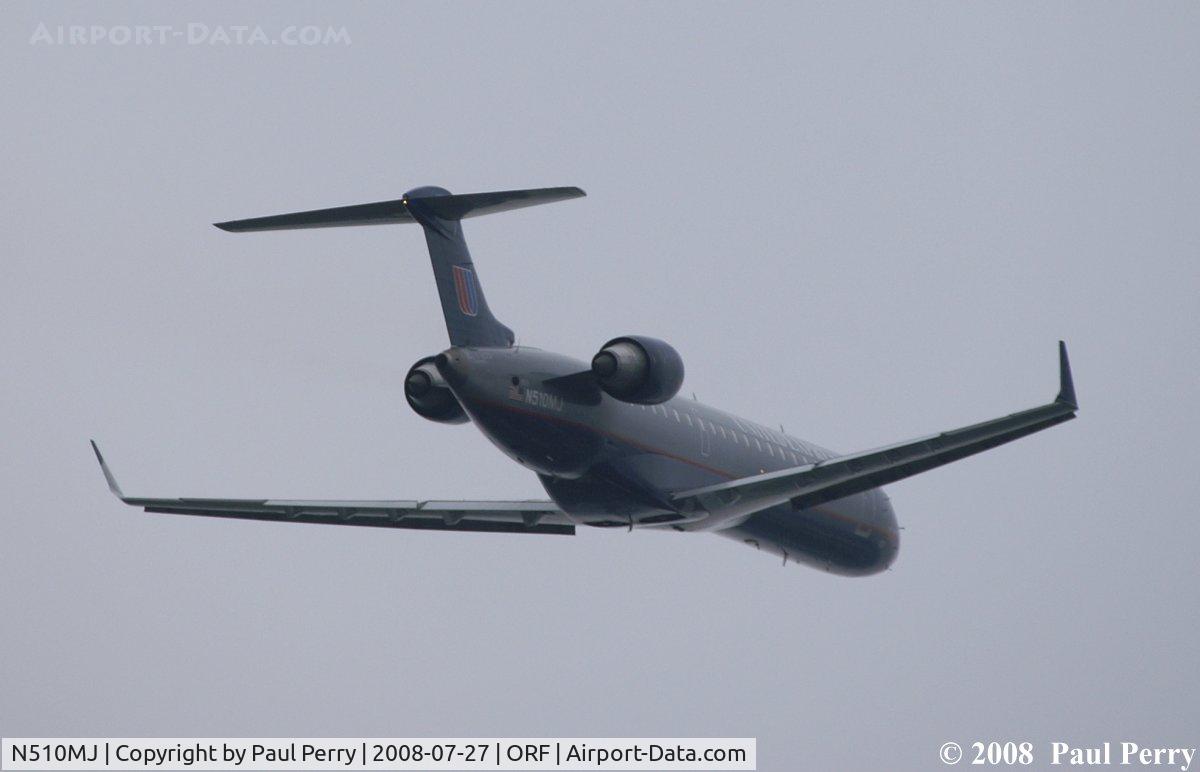 N510MJ, 2003 Bombardier CRJ-700 (CL-600-2C10) Regional Jet C/N 10101, Leaving the pattern