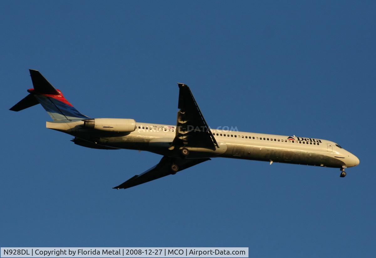 N928DL, 1988 McDonnell Douglas MD-88 C/N 49715, Delta MD-88
