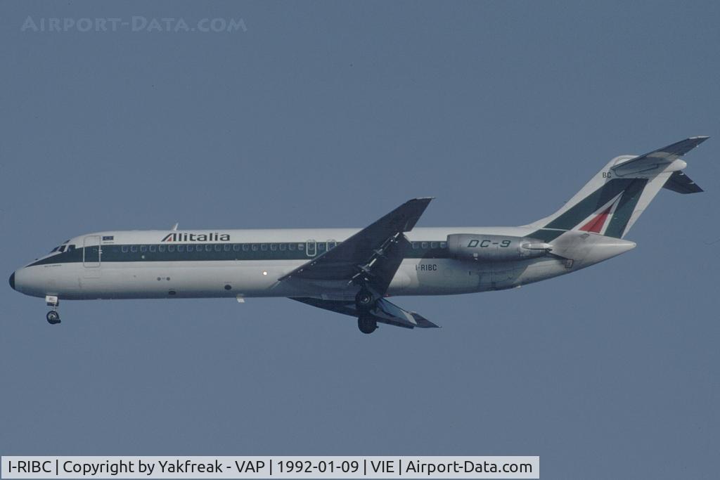 I-RIBC, 1968 Douglas DC-9-32 C/N 47233, Alitalia DC9-30