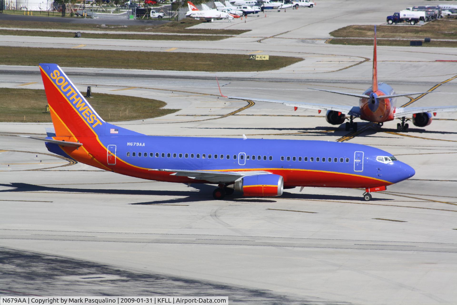 N679AA, 1986 Boeing 737-3A4 C/N 23291, Boeing 737-300