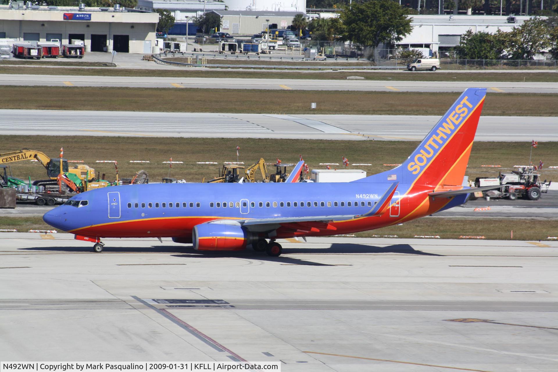N492WN, 2004 Boeing 737-7H4 C/N 33866, Boeing 737-700