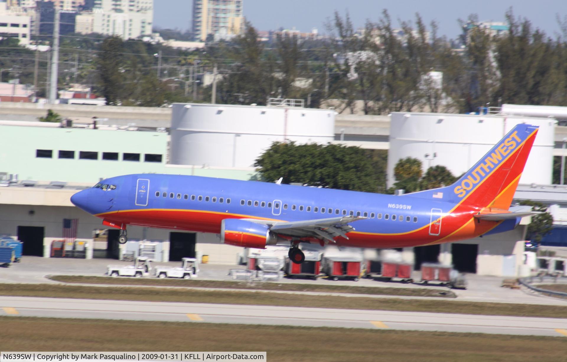 N639SW, 1996 Boeing 737-3H4 C/N 27712, Boeing 737-300
