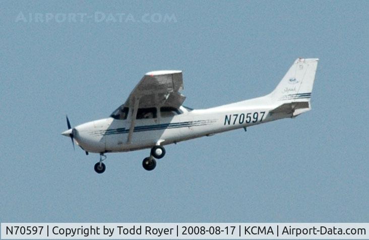 N70597, 1976 Cessna 172M C/N 17267223, Camarillo Airshow 2008