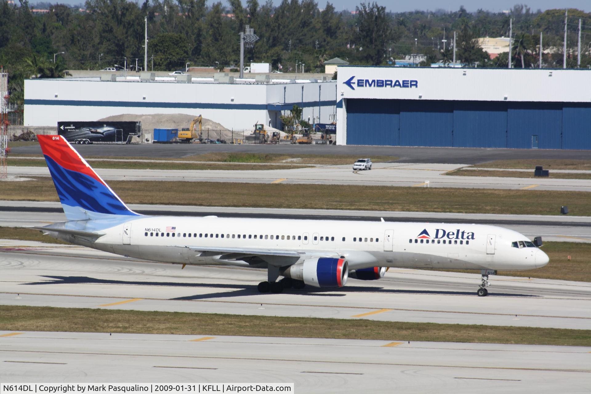 N614DL, 1985 Boeing 757-232 C/N 22821, Boeing 757-200