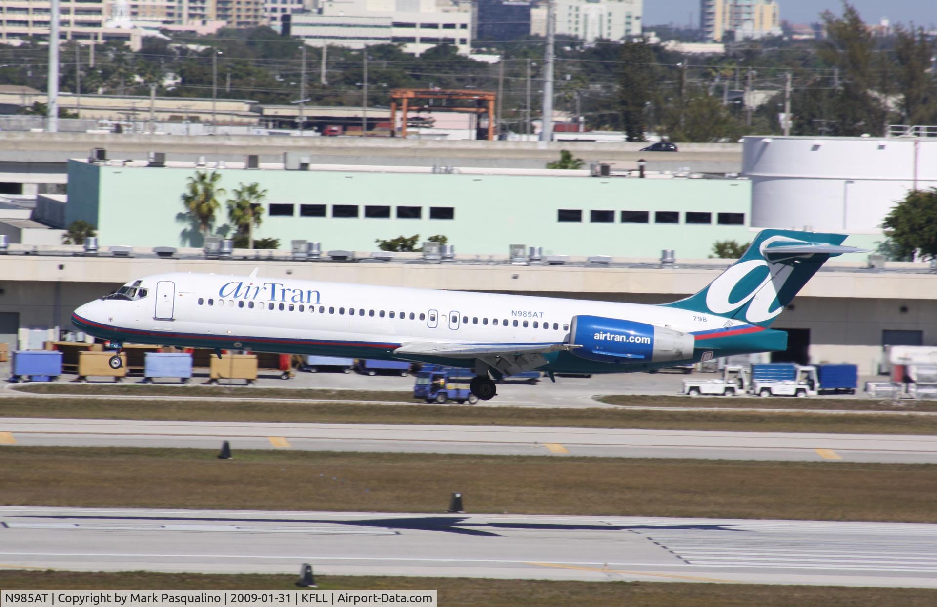 N985AT, 2001 Boeing 717-200 C/N 55090, Boeing 717-200