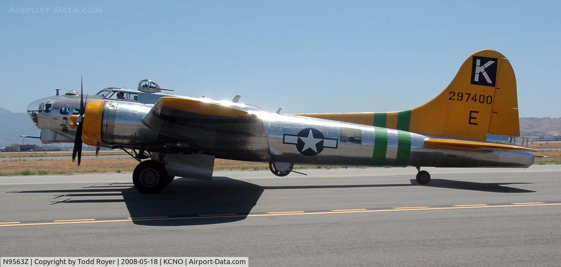 N9563Z, 1944 Boeing B-17G Flying Fortress C/N 32204, Camarillo Airshow 2008