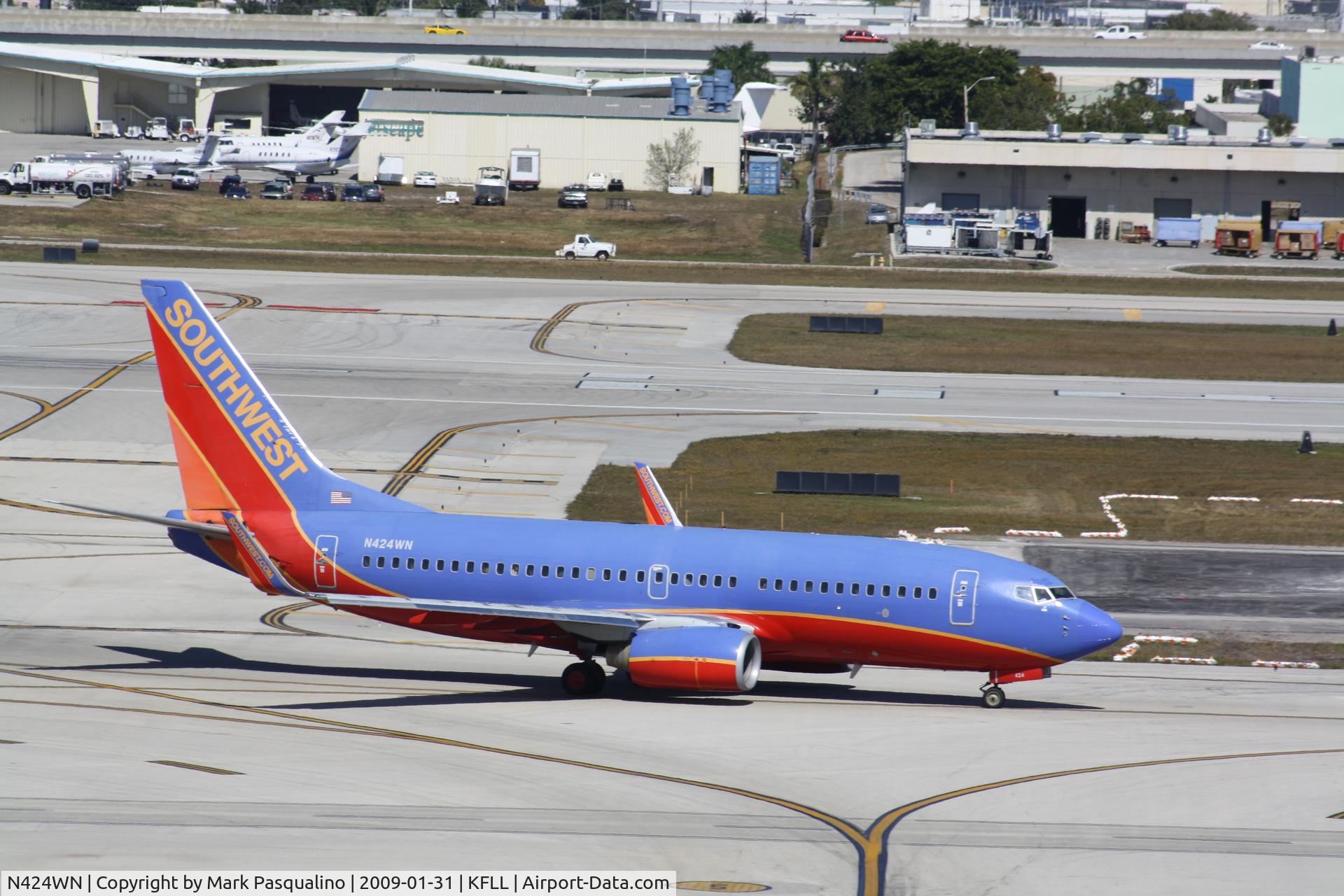 N424WN, 2002 Boeing 737-7H4 C/N 29828, Boeing 737-800