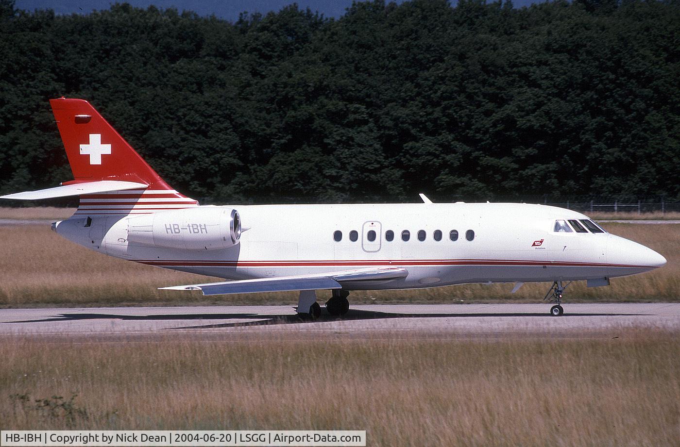 HB-IBH, 1996 Dassault Falcon 2000 C/N 042, LSGG