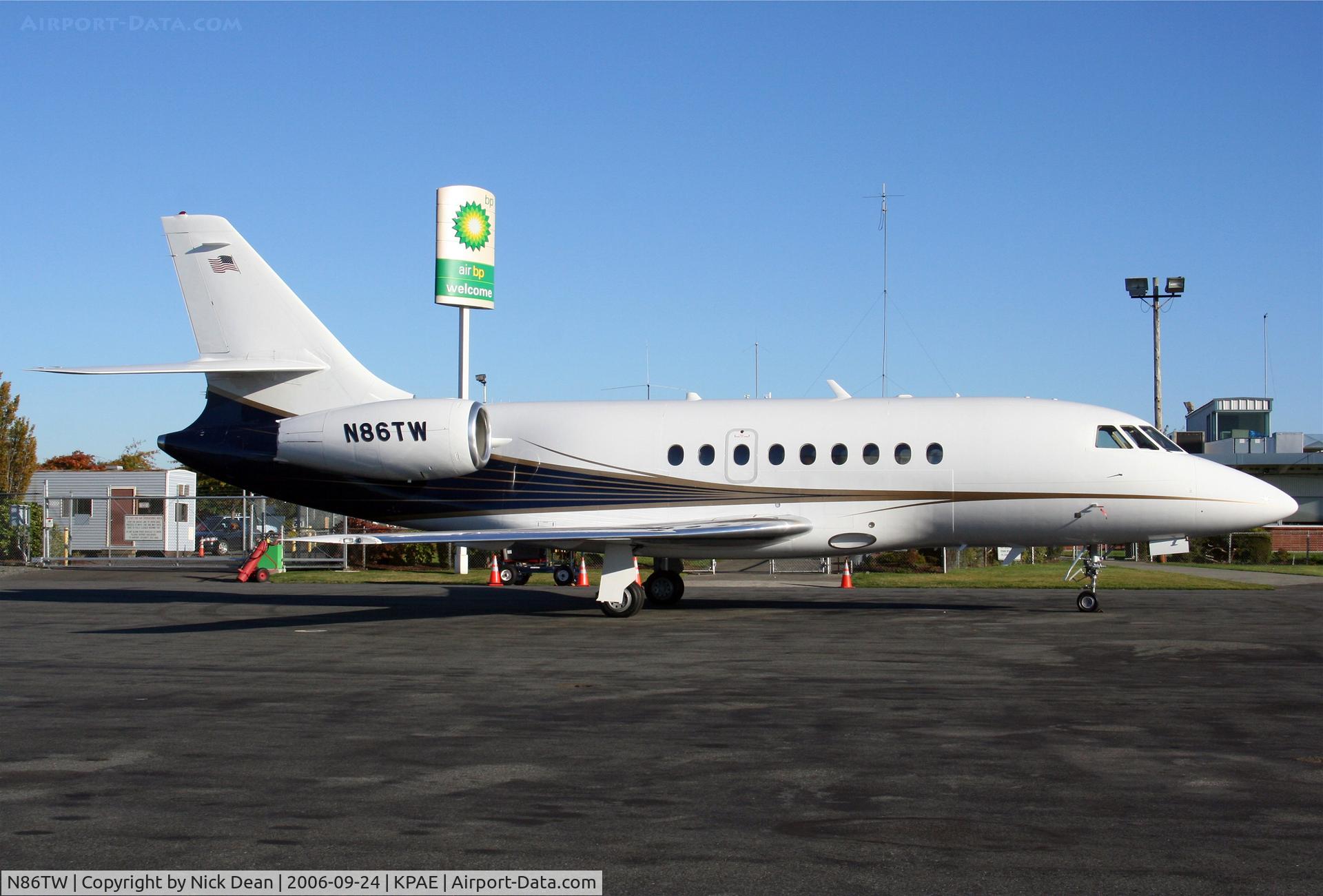 N86TW, Dassault Falcon 2000 C/N 043, KPAE