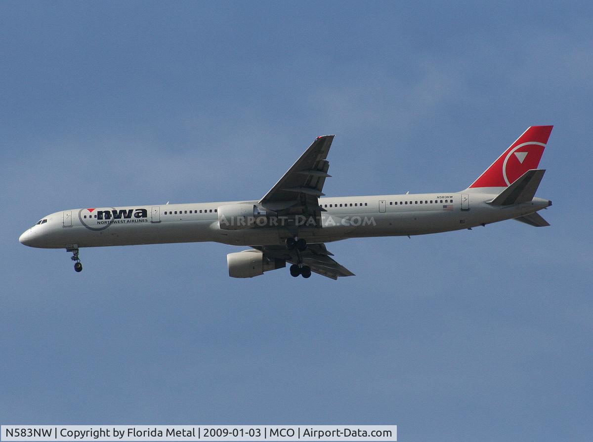 N583NW, 2002 Boeing 757-351 C/N 32983, Northwest 757-300