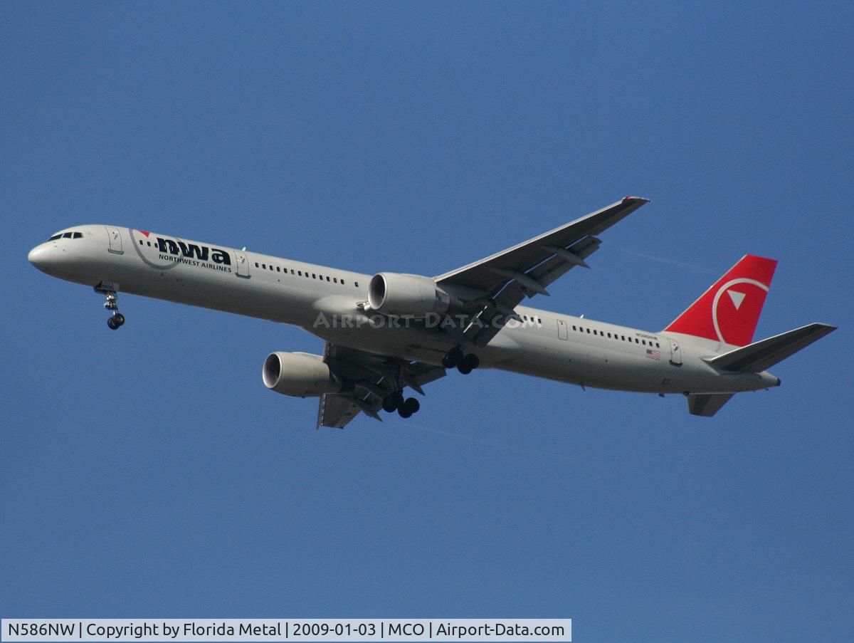 N586NW, 2002 Boeing 757-351 C/N 32987, Northwest 757-300