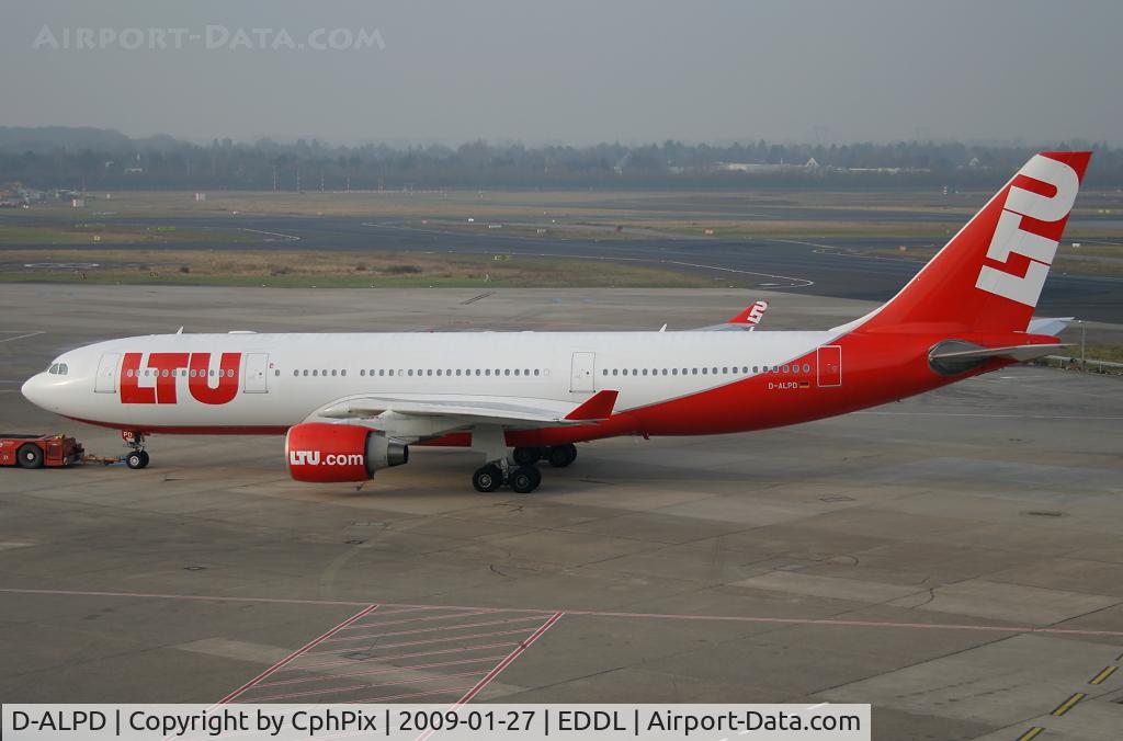 D-ALPD, 2002 Airbus A330-223 C/N 454, A330