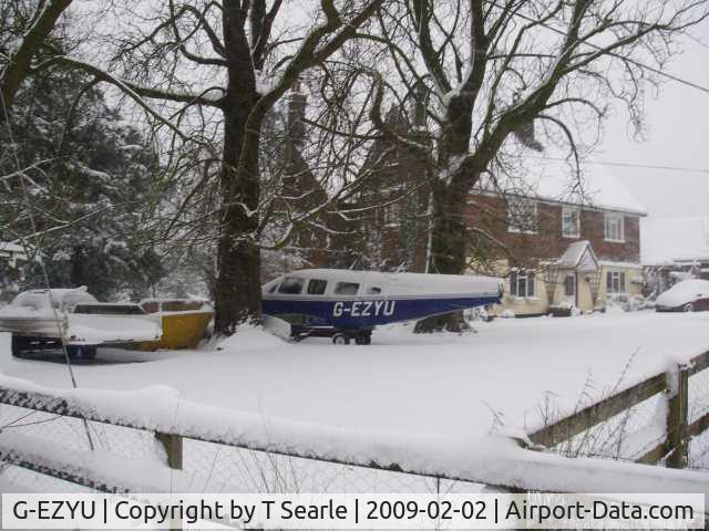 G-EZYU, 1974 Piper PA-34-200 Seneca C/N 34-7450110, Being broken up
