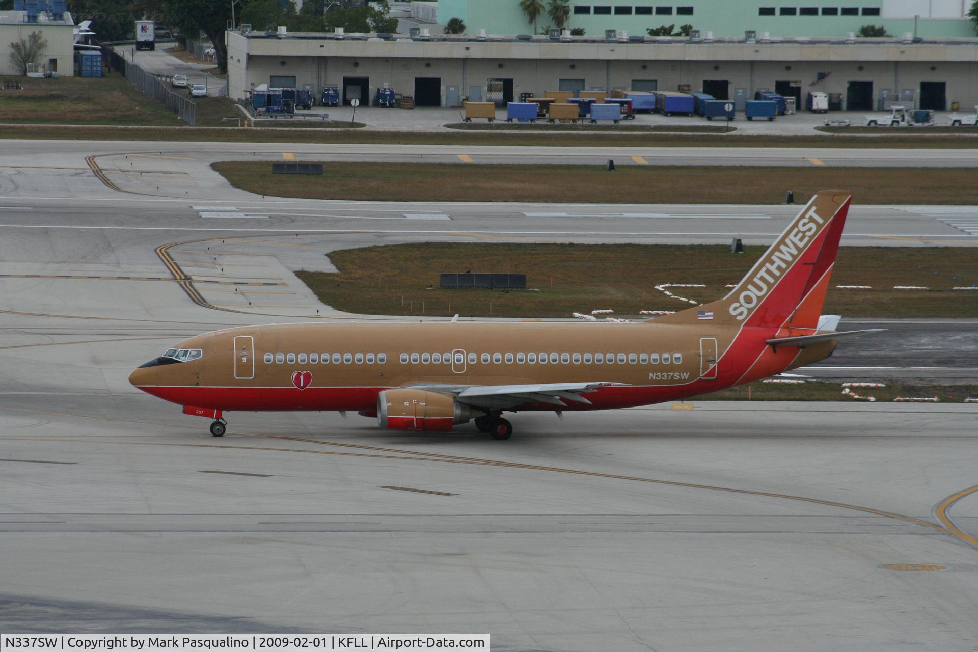 N337SW, 1988 Boeing 737-3H4 C/N 23959, Boeing 737-300