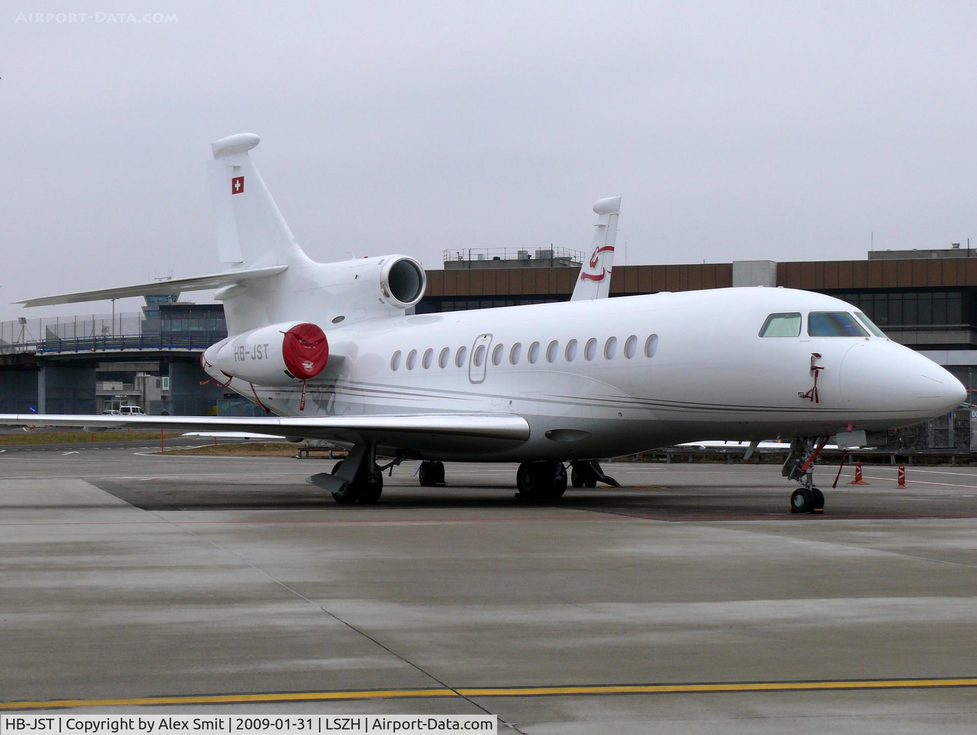 HB-JST, 2007 Dassault Falcon 7X C/N 017, Dassault Falcon 7X HB-JST Executive Jet Group