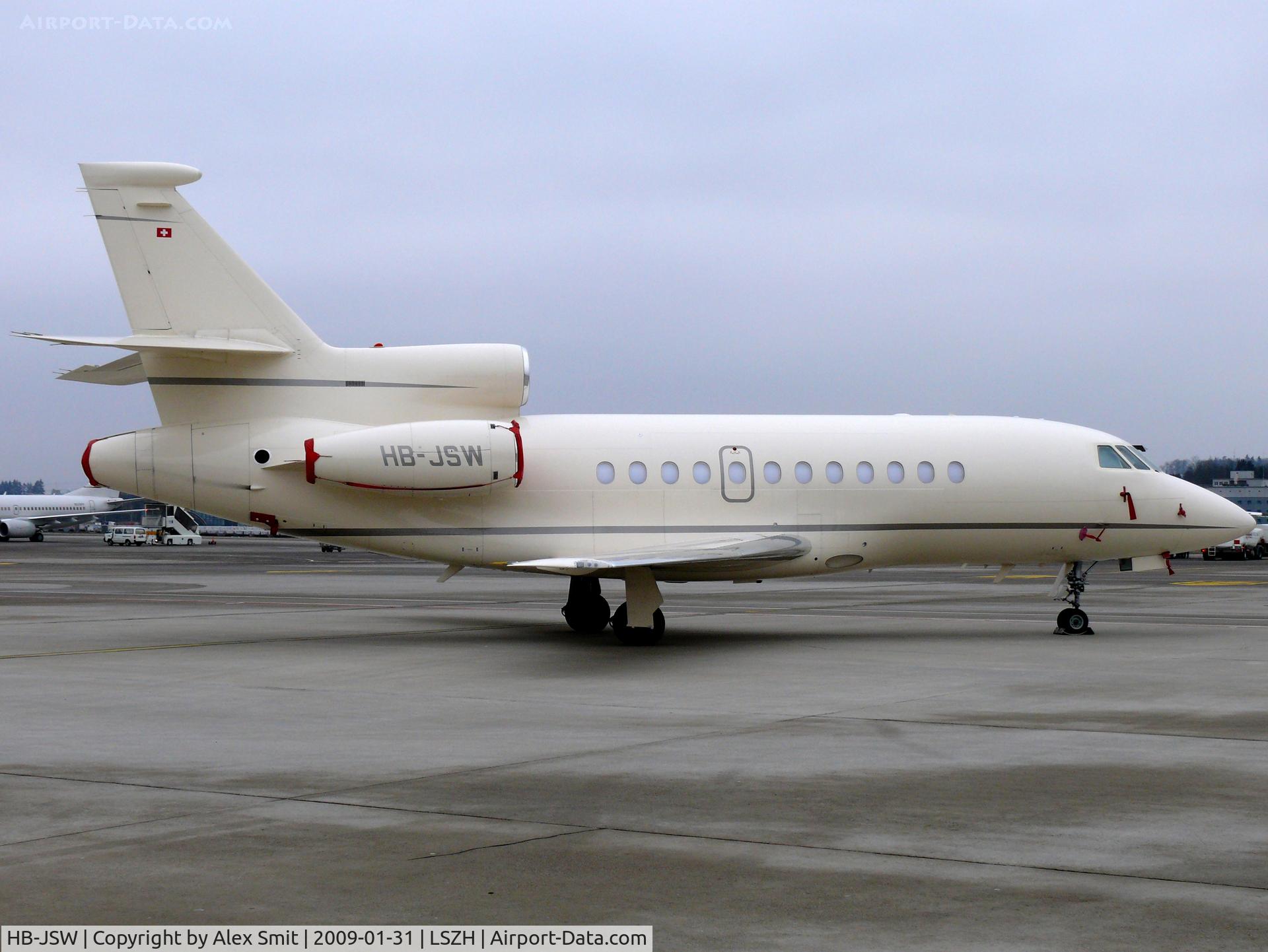HB-JSW, 2005 Dassault Falcon 900DX C/N 601, Dassault Falcon 900DX HB-JSW Executive Jet Group