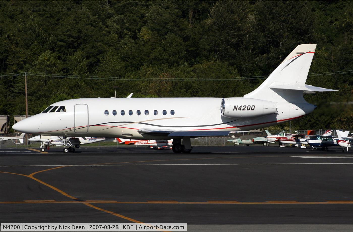 N4200, 1999 Dassault Falcon 2000 C/N 87, KBFI