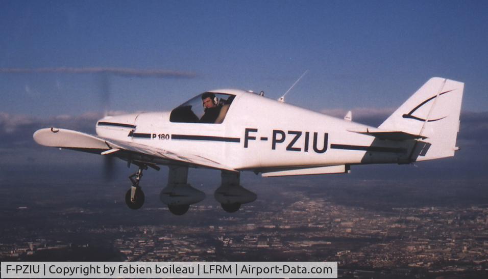 F-PZIU, 1985 Pottier PRM-180 C/N 45, In flight over Le Mans (France)
