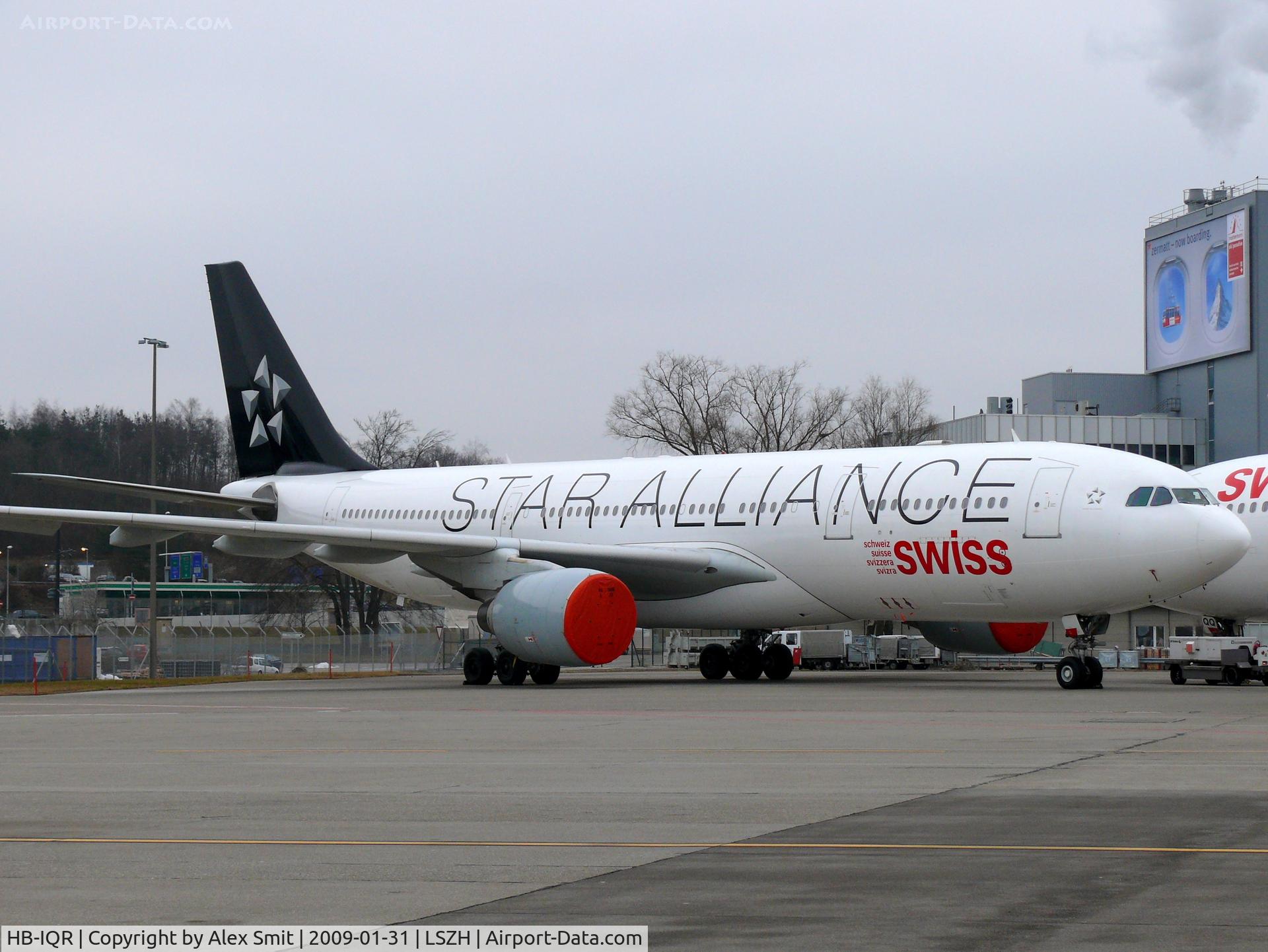HB-IQR, 2000 Airbus A330-223 C/N 324, Airbus A330-223 HB-IQR Swiss in the Star Alliance livery