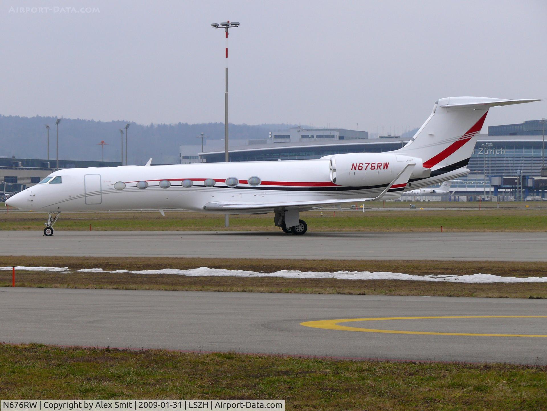 N676RW, 2006 Gulfstream Aerospace GV-SP (G550) C/N 5126, Gulfstream Aerospace Gulfstream 550 N676RW Coca Cola