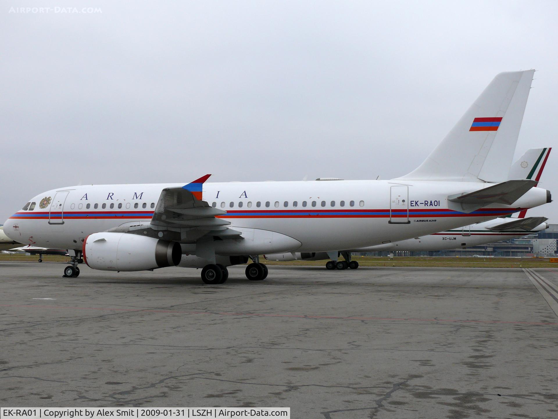 EK-RA01, 1998 Airbus A319-132 C/N 0913, Airbus A319-132 EK-RA01 Armavia Armenian Government