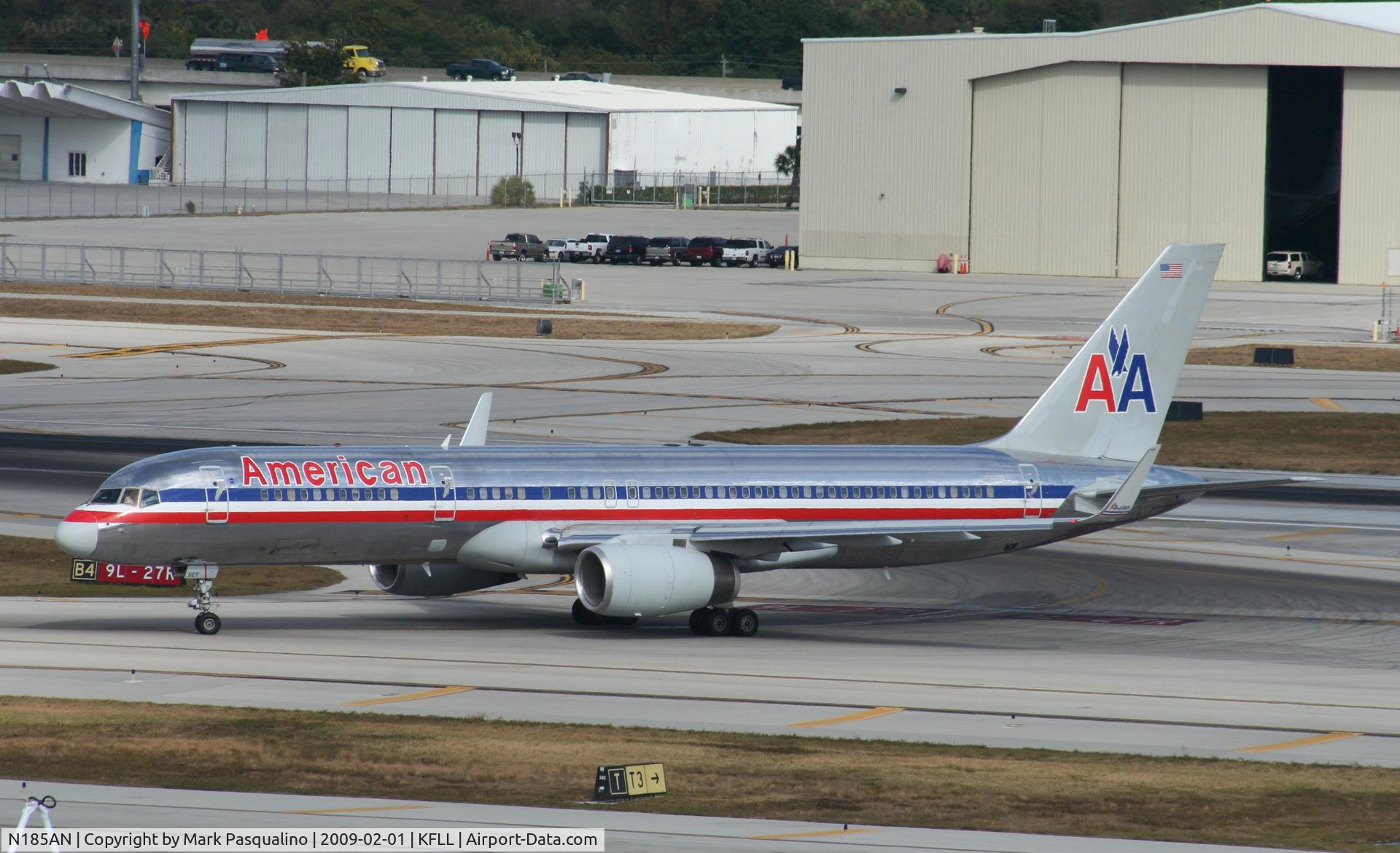 N185AN, 2001 Boeing 757-223 C/N 32379, Boeing 757-200