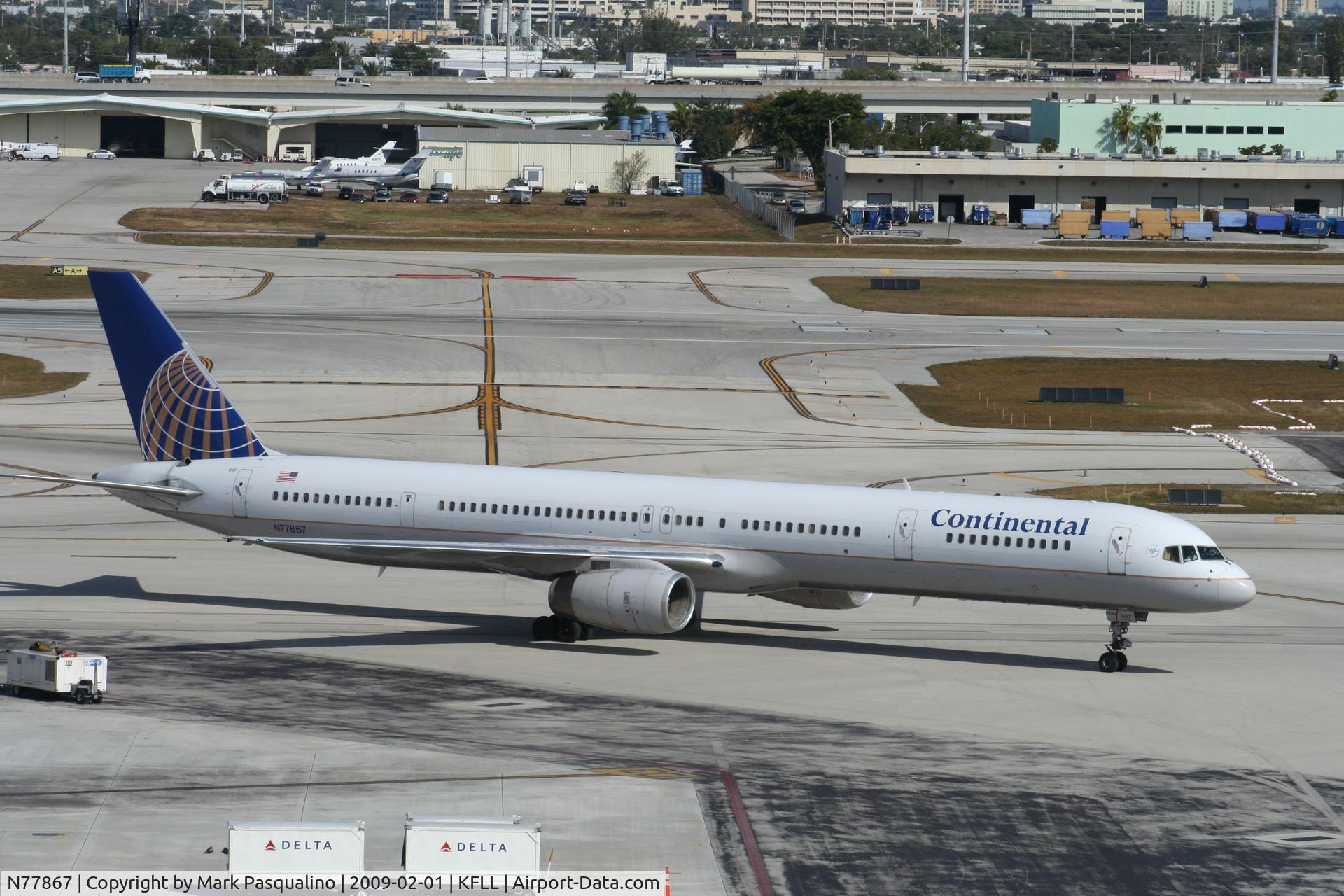 N77867, 2002 Boeing 757-33N C/N 32592, Boeing 757-300