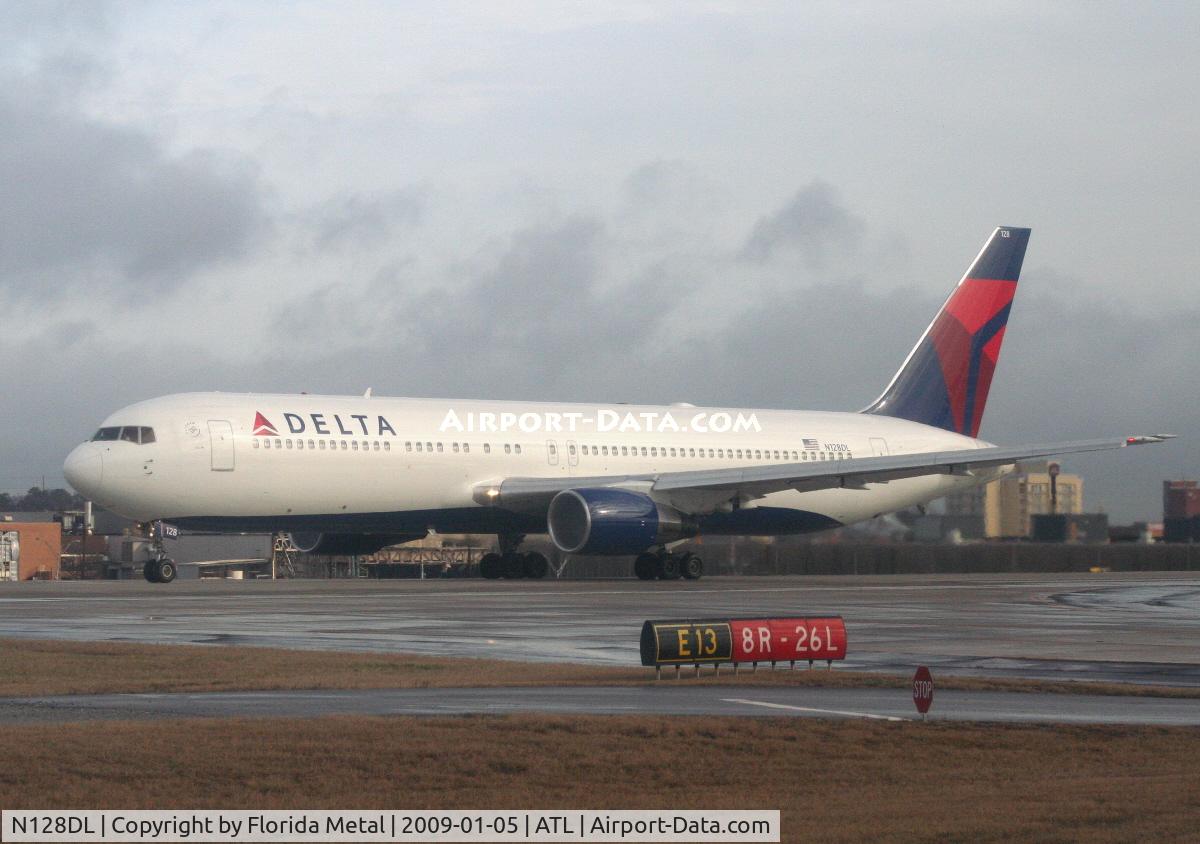 N128DL, 1988 Boeing 767-332 C/N 24078, Delta 767-300