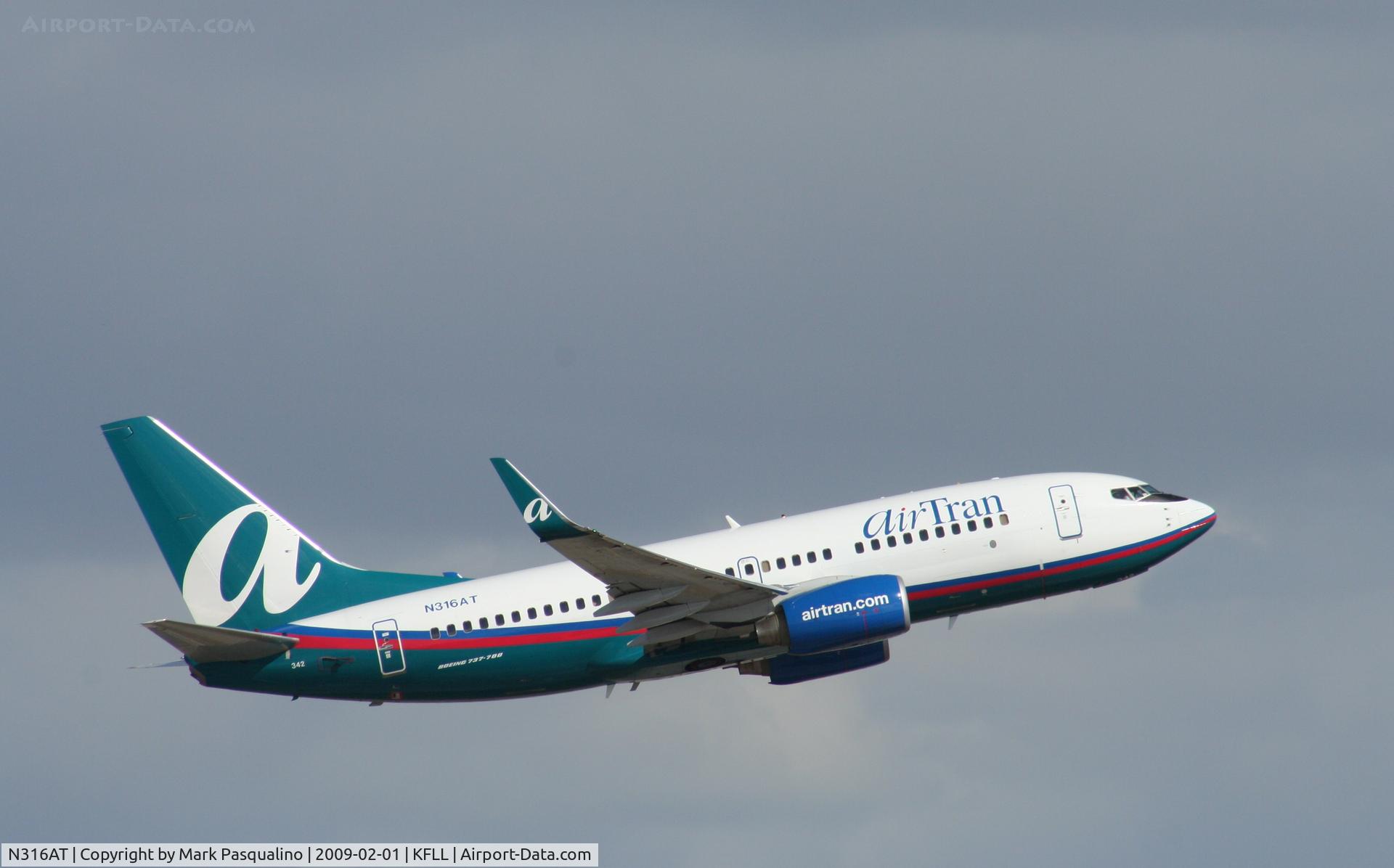 N316AT, 2007 Boeing 737-7BD C/N 33928, Boeing 737-700