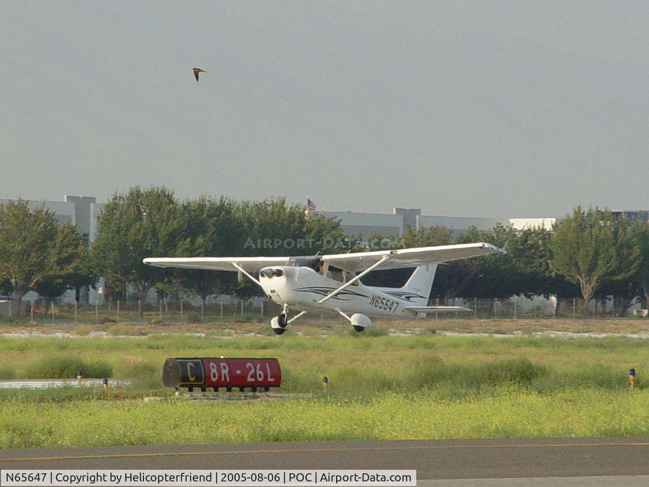 N65647, 2005 Cessna 172S C/N 172S9778, Taking off at Brackett
