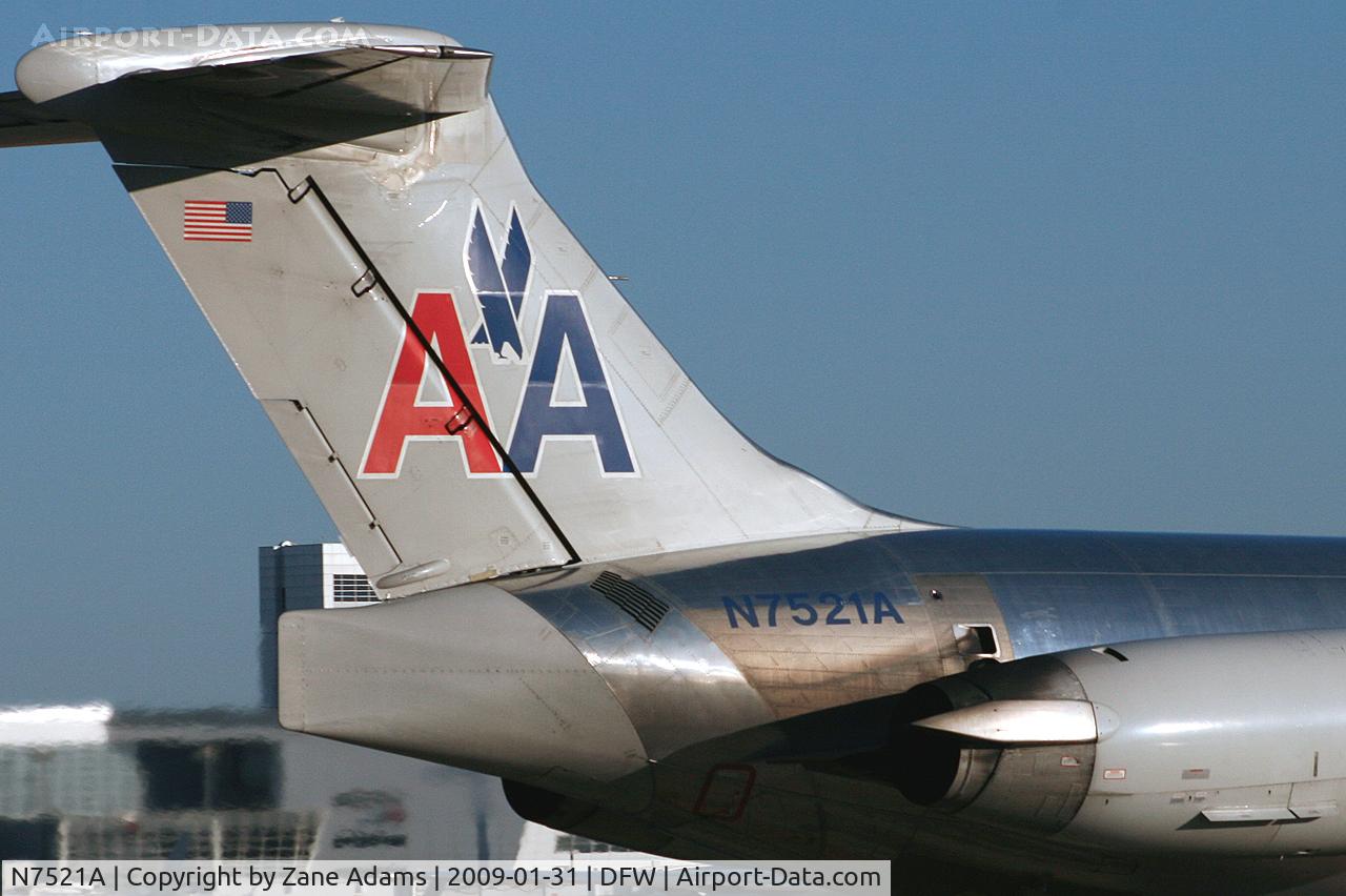 N7521A, 1990 McDonnell Douglas MD-82 (DC-9-82) C/N 49898, American Airlines MD-80 at DFW