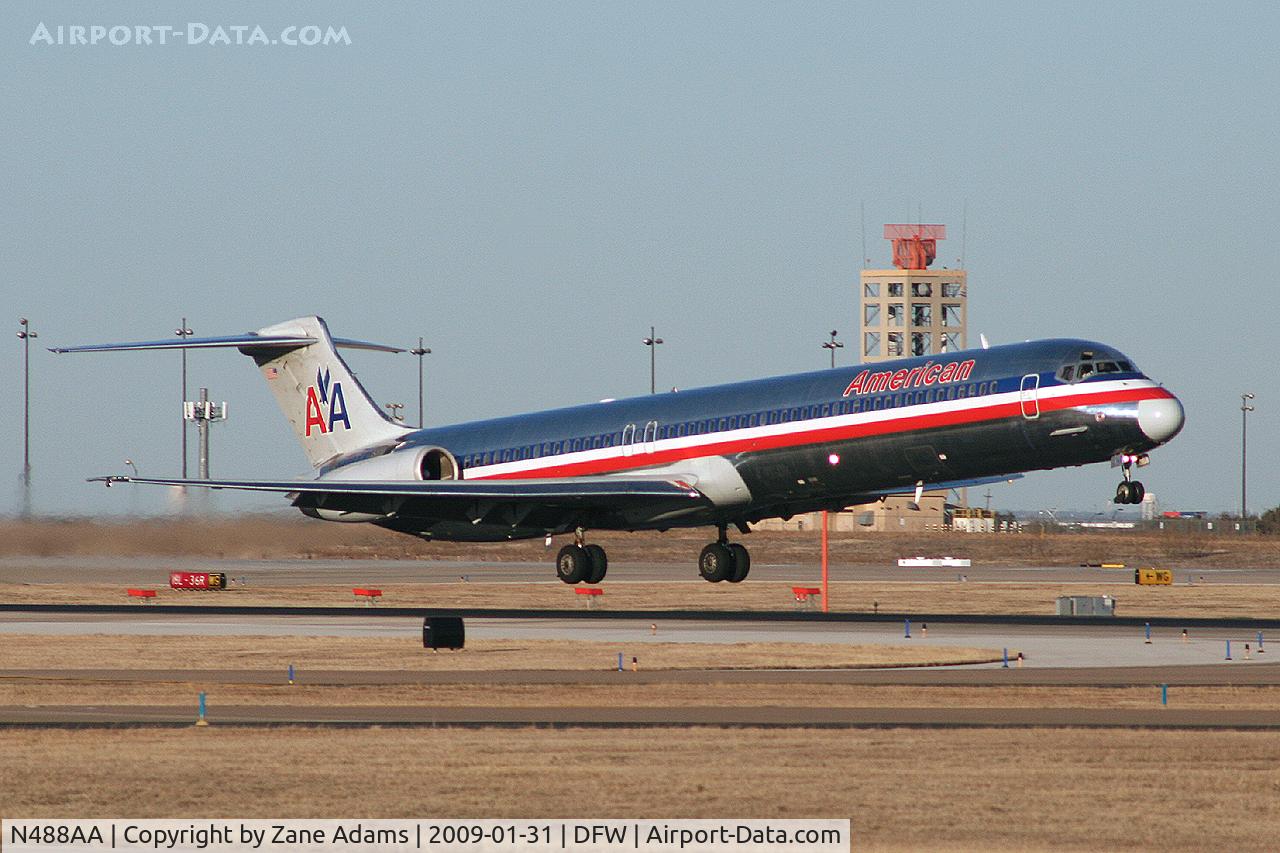 N488AA, 1988 McDonnell Douglas MD-82 (DC-9-82) C/N 49681, American Airlines MD-80 at DFW
